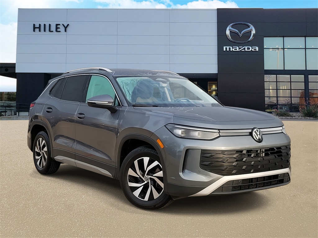 used 2025 Volkswagen Tiguan car, priced at $26,500