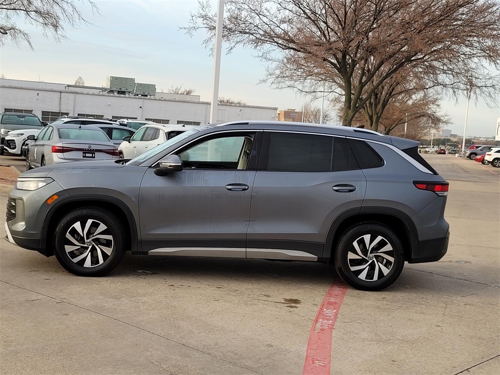 used 2025 Volkswagen Tiguan car, priced at $26,500