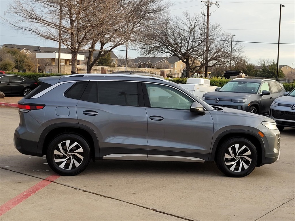 used 2025 Volkswagen Tiguan car, priced at $26,500
