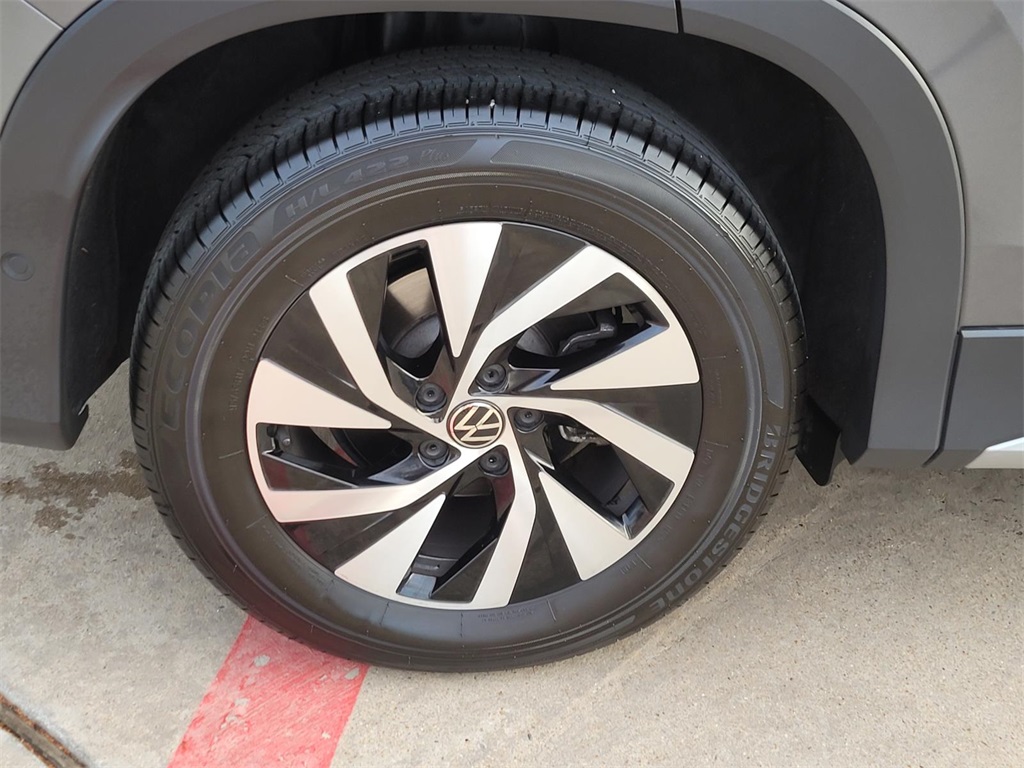 used 2025 Volkswagen Tiguan car, priced at $26,500