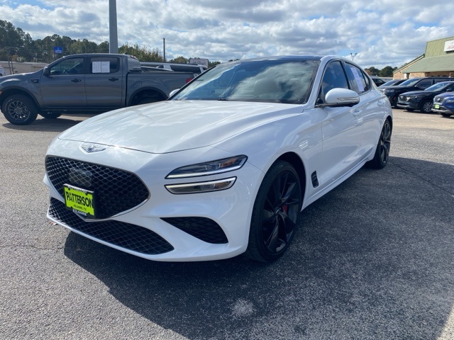 2022 GENESIS G70 Standard's photo