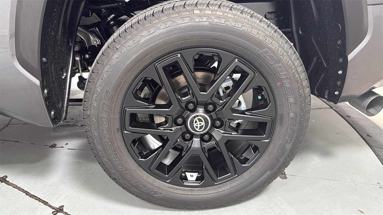 2026 Toyota Tundra SR5 CrewMax photo 22