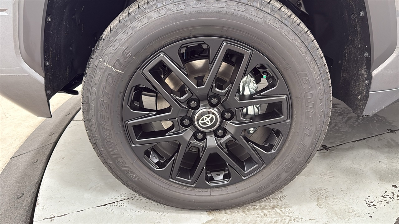 2026 Toyota Tundra SR5 CrewMax photo 23