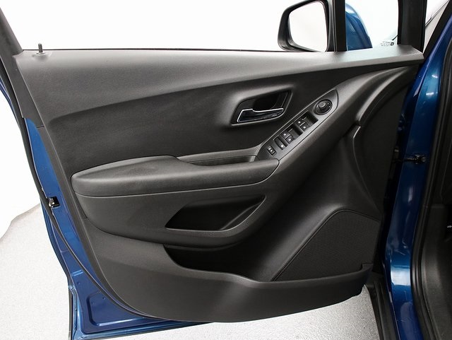2020 Chevrolet Trax LT photo 21