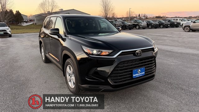 2026 Toyota Grand Highlander LE's photo