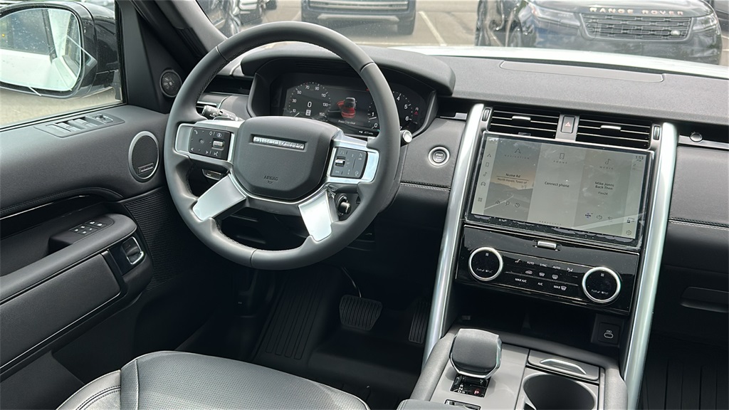 new 2025 Land Rover Discovery car, priced at $65,985
