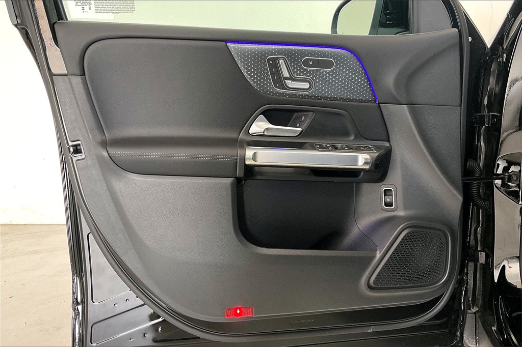 2025 Mercedes Benz GLB 250 photo 10