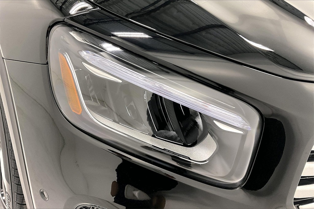 2025 Mercedes Benz GLB 250 photo 13