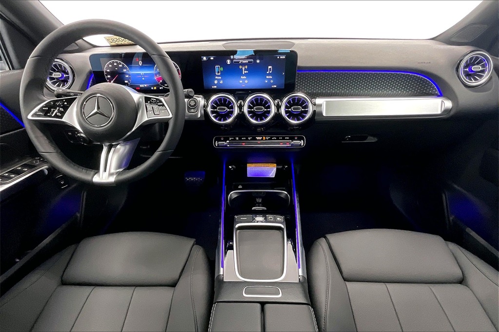 2025 Mercedes Benz GLB 250 photo 5