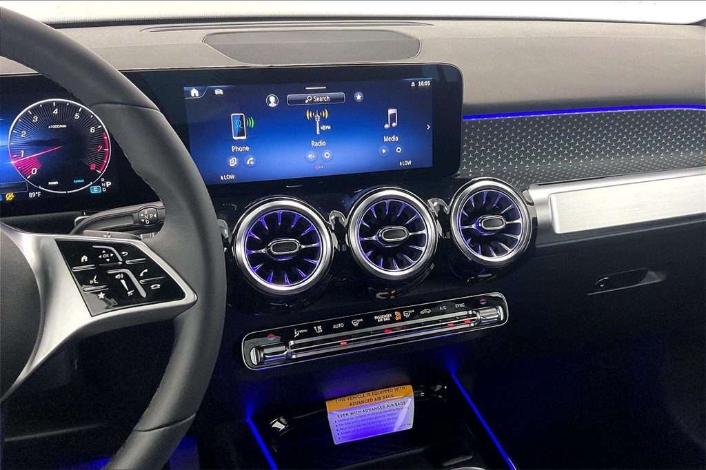 2025 Mercedes Benz GLB 250 photo 6