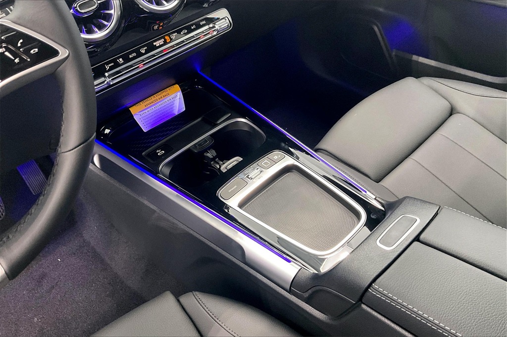 2025 Mercedes Benz GLB 250 photo 7