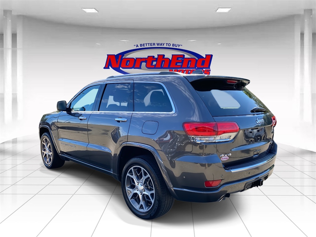 2019 Granite Crystal Metallic Clearcoat Jeep Grand Cherokee Overland 4X4 SUV