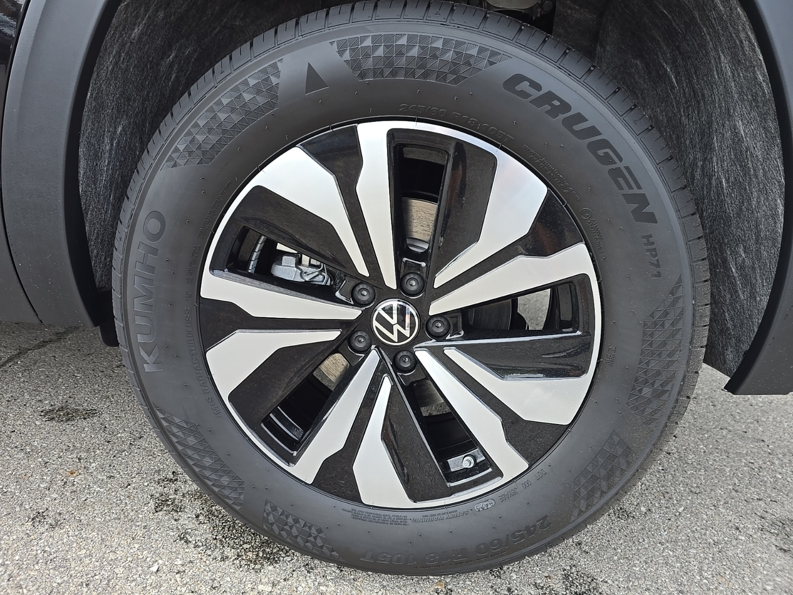 new 2026 Volkswagen Atlas Cross Sport car, priced at $38,723