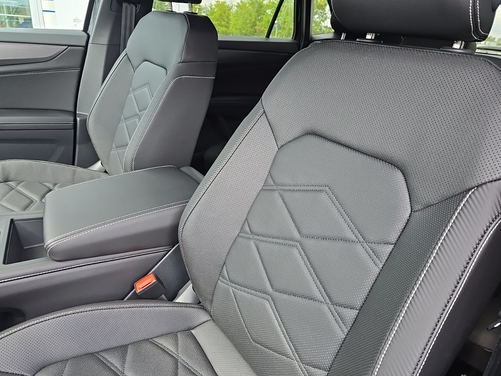 new 2026 Volkswagen Atlas Cross Sport car, priced at $38,723