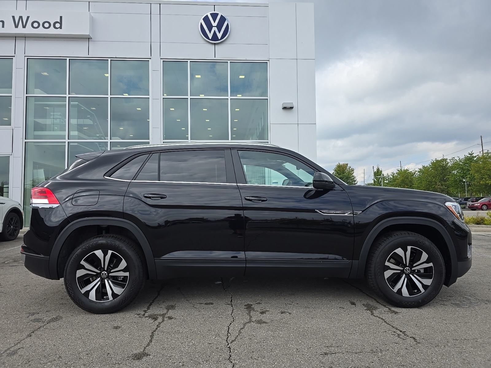 new 2026 Volkswagen Atlas Cross Sport car, priced at $38,723