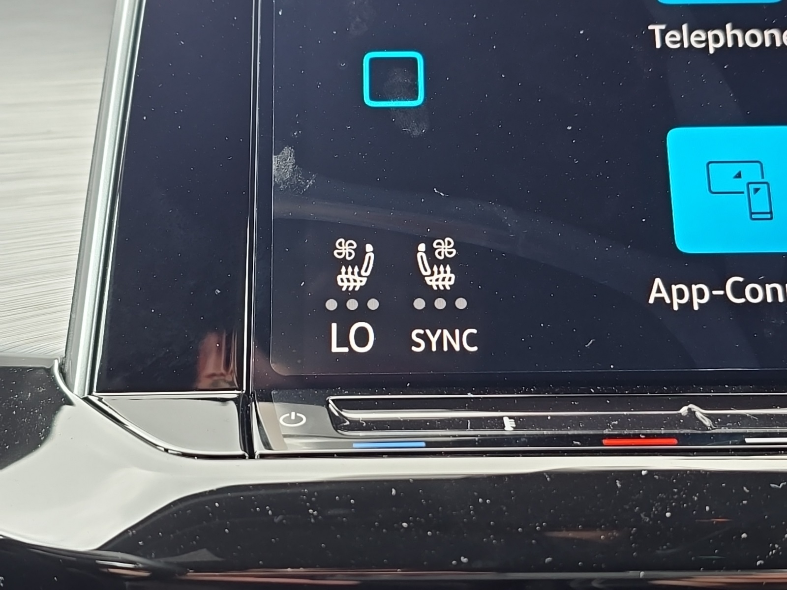 new 2026 Volkswagen Atlas Cross Sport car, priced at $38,723