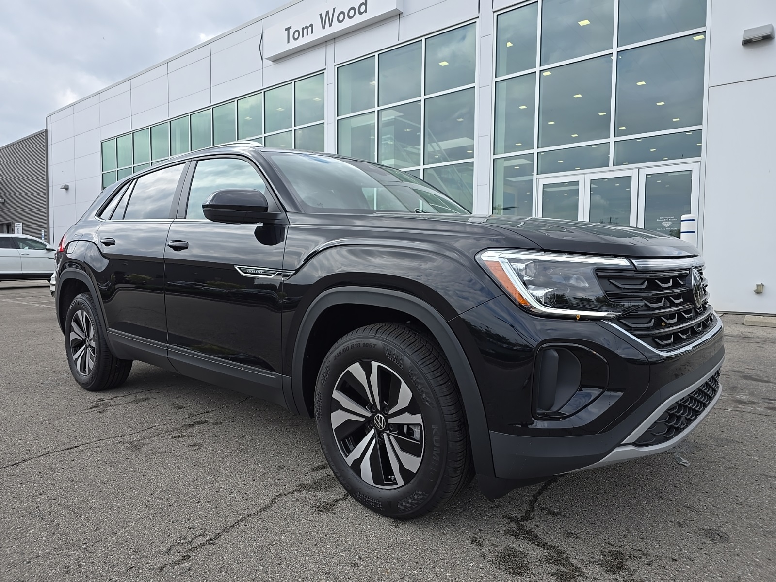 new 2026 Volkswagen Atlas Cross Sport car, priced at $38,723