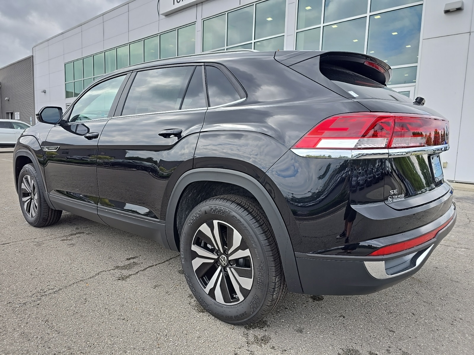 new 2026 Volkswagen Atlas Cross Sport car, priced at $38,723