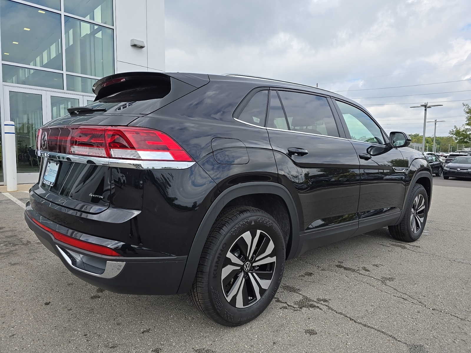 new 2026 Volkswagen Atlas Cross Sport car, priced at $38,723