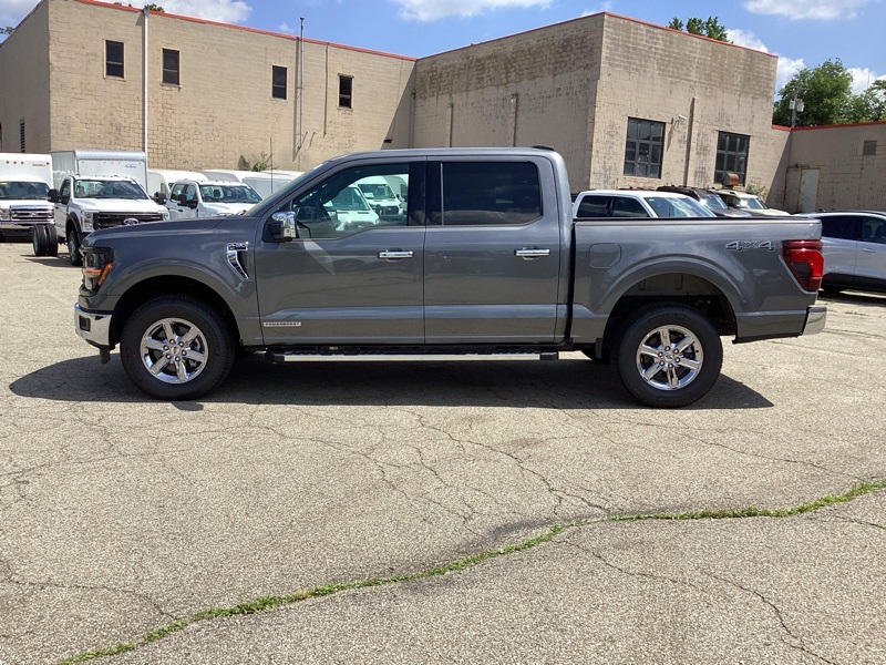 2025 Ford F-150 XLT photo 3
