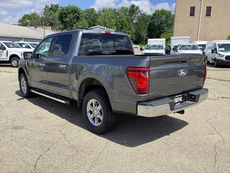 2025 Ford F-150 XLT photo 4