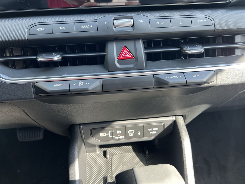 2025 Kia K4 EX photo 19