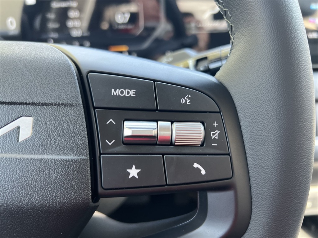 2025 Kia K4 EX photo 22