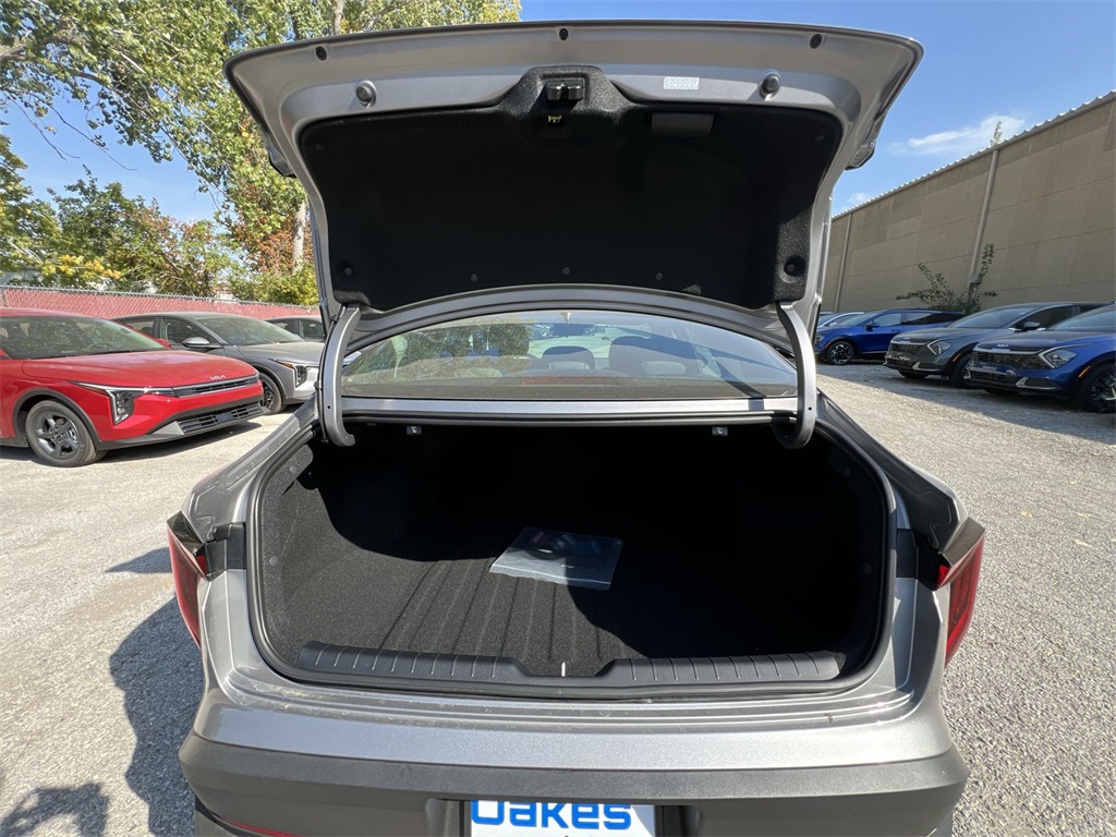 2025 Kia K4 EX photo 28