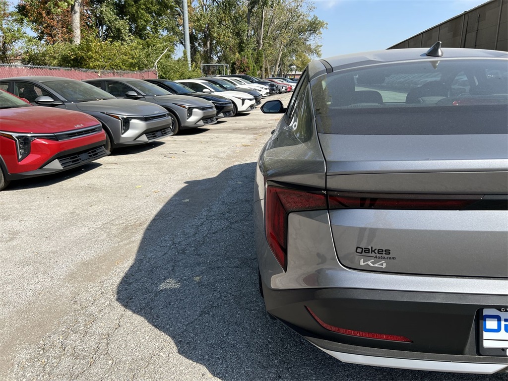 2025 Kia K4 EX photo 29