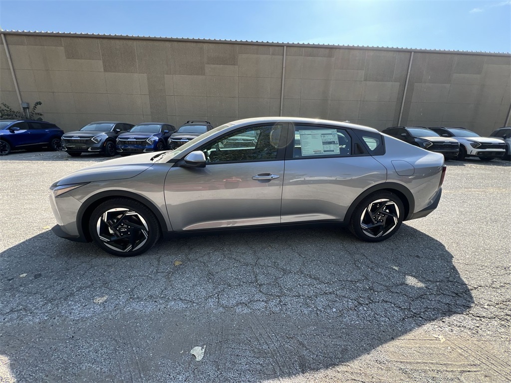 2025 Kia K4 EX photo 4