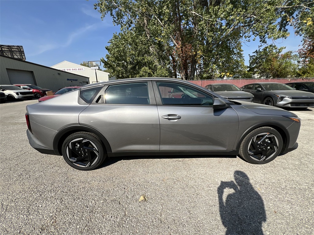 2025 Kia K4 EX photo 8