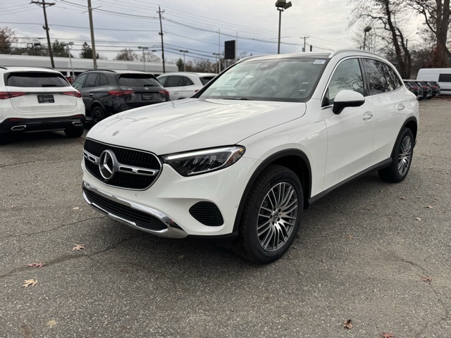 2026 Mercedes Benz GLC 300 4MATIC photo 4