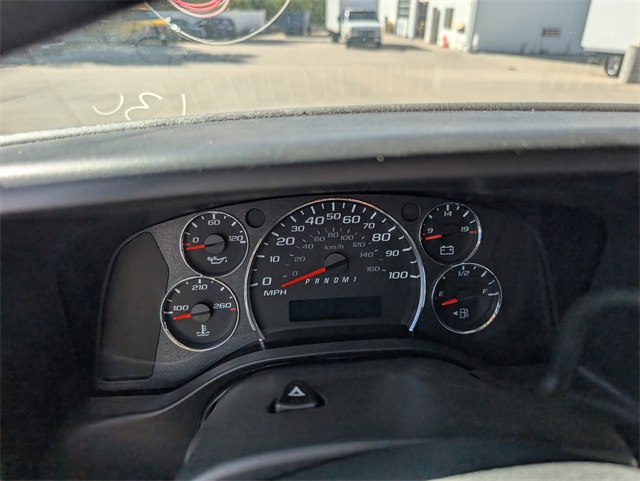 2025 Chevrolet Express Cutaway 3500 photo 4
