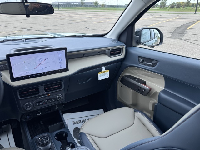 2025 Ford Maverick Lariat photo 13