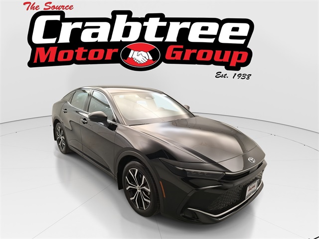 2023 Toyota Crown Limited's photo