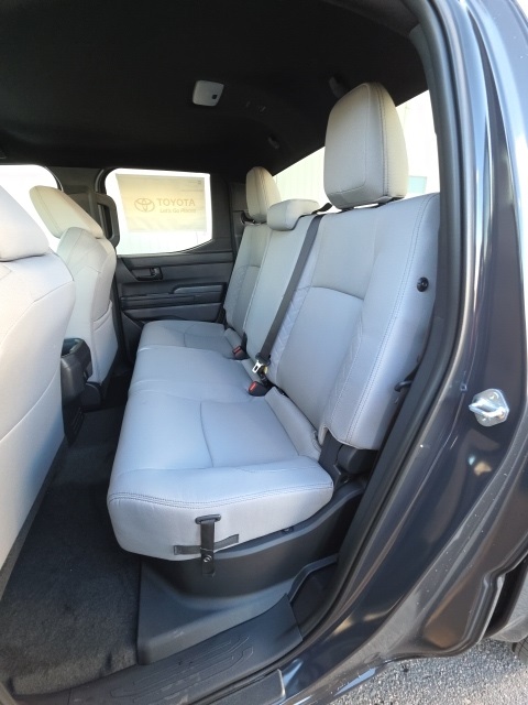 2025 Toyota Tacoma SR5 Double Cab photo 3