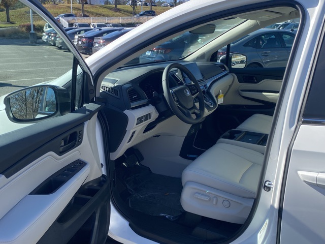 new 2026 Honda Odyssey car, priced at $43,073