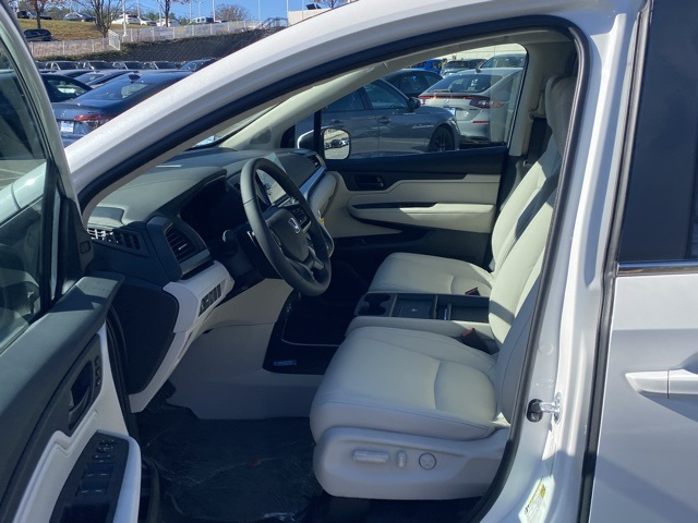 new 2026 Honda Odyssey car, priced at $43,073