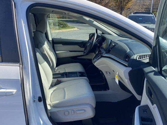 new 2026 Honda Odyssey car, priced at $43,073