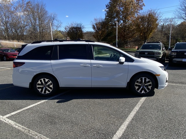 new 2026 Honda Odyssey car, priced at $43,073