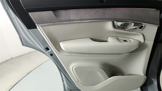 new 2026 Volvo XC90 car, priced at $75,155