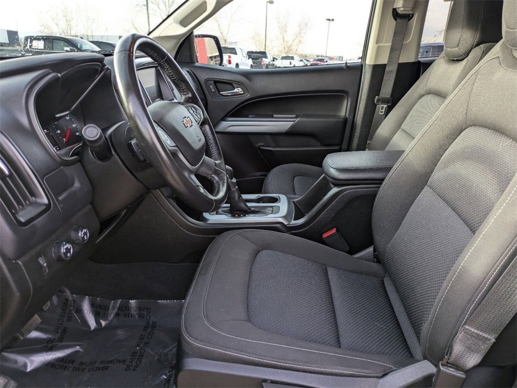 2022 Chevrolet Colorado LT photo 11