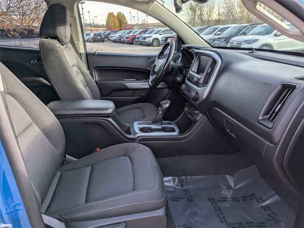 2022 Chevrolet Colorado LT photo 23