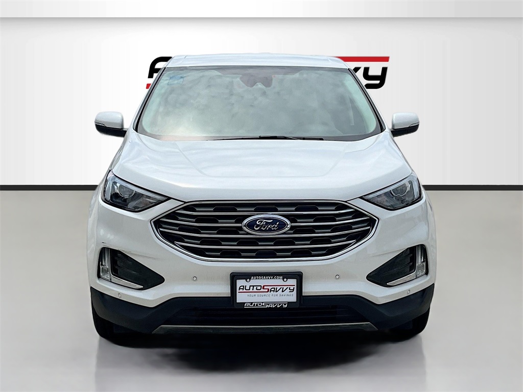 2024 Ford Edge Titanium photo 2