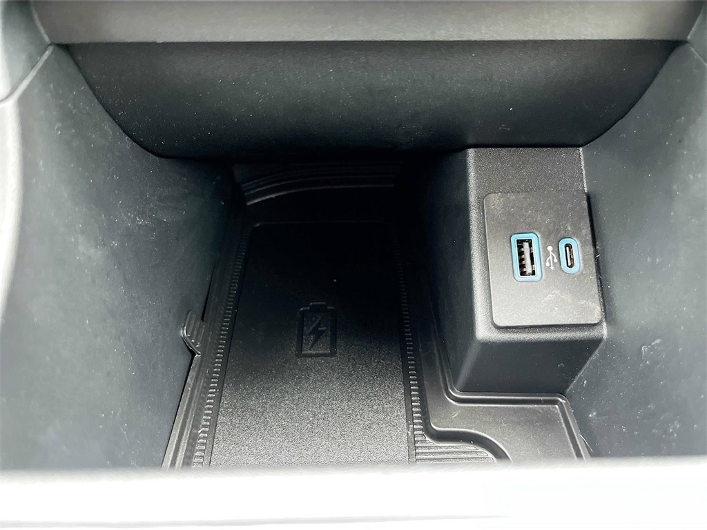 2024 Ford Edge Titanium photo 20