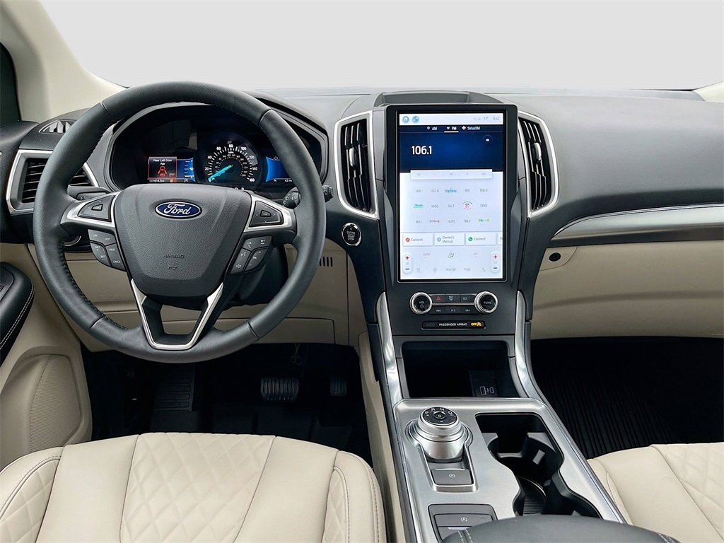2024 Ford Edge Titanium photo 21