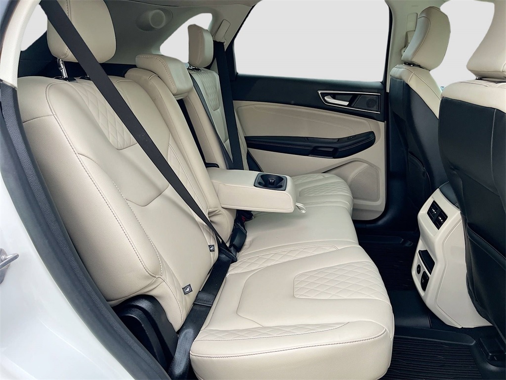 2024 Ford Edge Titanium photo 26