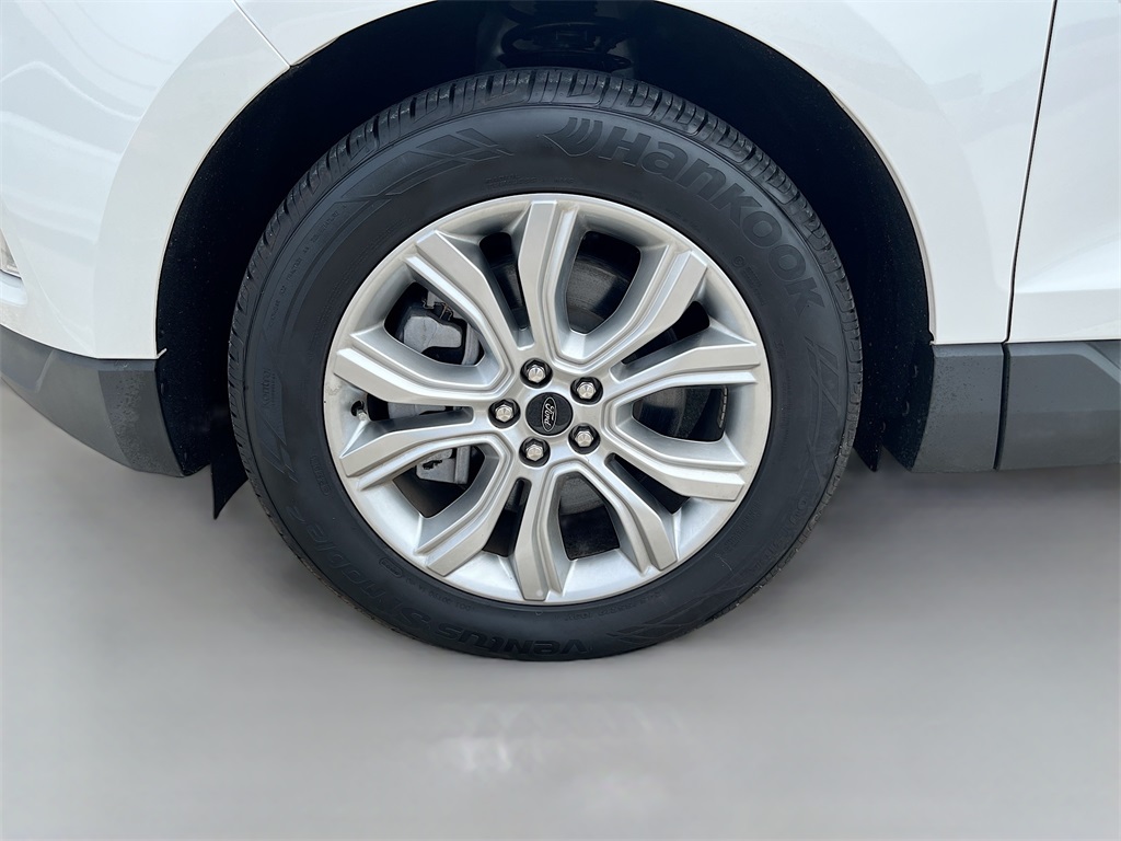 2024 Ford Edge Titanium photo 30