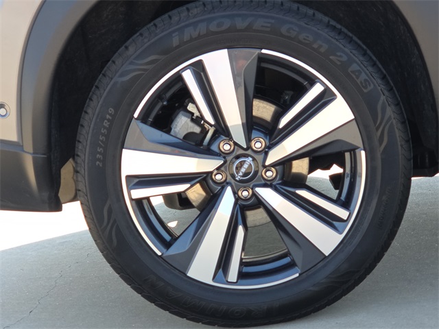 2023 Nissan Rogue SL photo 7