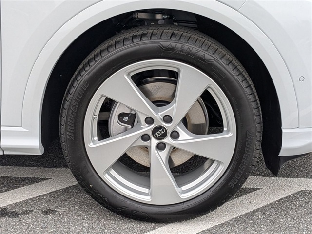 new 2025 Audi Q5 car, priced at $64,340